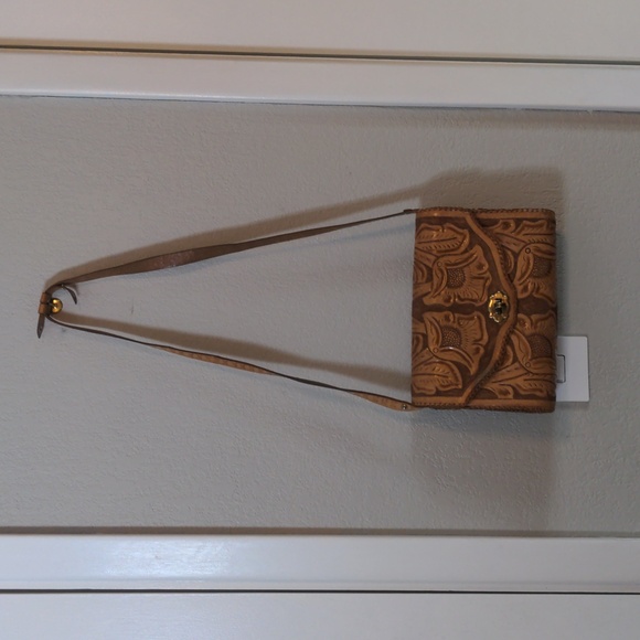 VTG Vintage Tooled flower shoulder bag purse - Picture 3 of 17